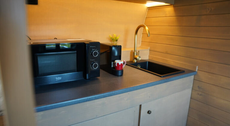 Hora cu Brazi - Cazare Zărnești - Căruță cu coviltir