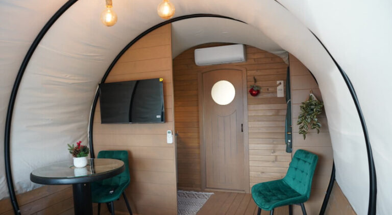 Hora cu Brazi - Cazare Zărnești - Căruță cu coviltir