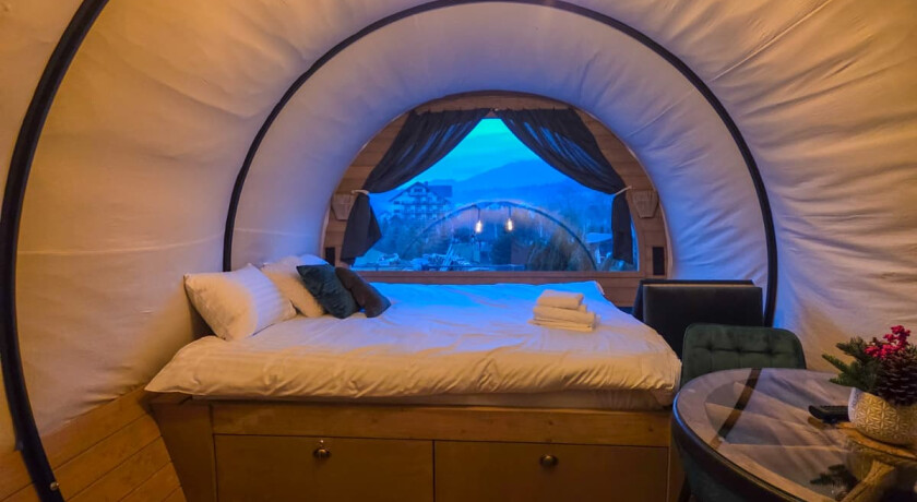 Hora cu Brazi - Cazare Zărnești - Căruță cu coviltir